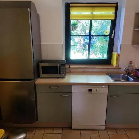 Apartment Five Oaks - Weisse